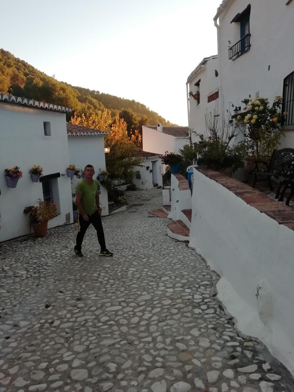 B&B The Lost Village El Acebuchal Frigiliana Exteriör bild